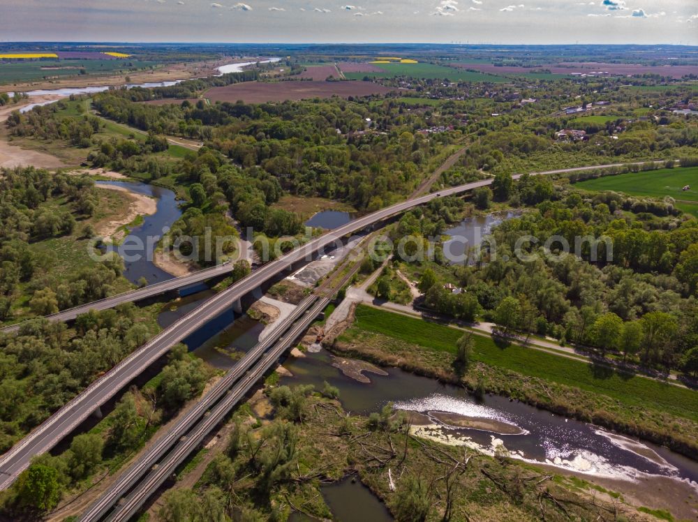 Aerial image Küstriner Vorland - Curved loop of the riparian zones on the course of the river Oder in Kuestriner Vorland in Lubuskie Lebus, Poland