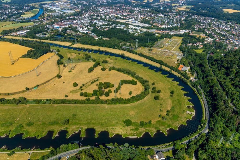 Aerial image Hattingen - Curved loop of the riparian zones on the course of the river Ruhr in Hattingen in the state North Rhine-Westphalia, Germany