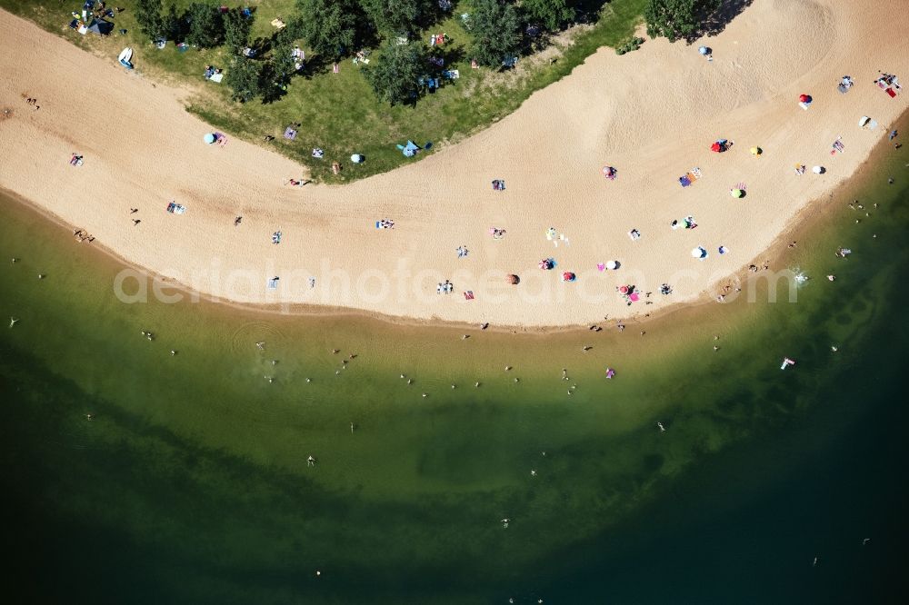 Pleinfeld from above - Sandy beach areas on the Badestrand Allmannsdorf on Brombachsee in Pleinfeld in the state Bavaria, Germany