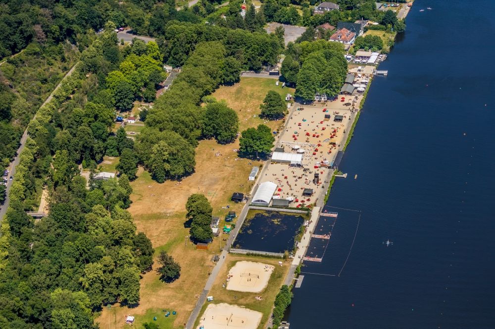 Aerial photograph Essen - Sandy beach areas on the the Ruhr in the district Bredeney in Essen in the state North Rhine-Westphalia, Germany