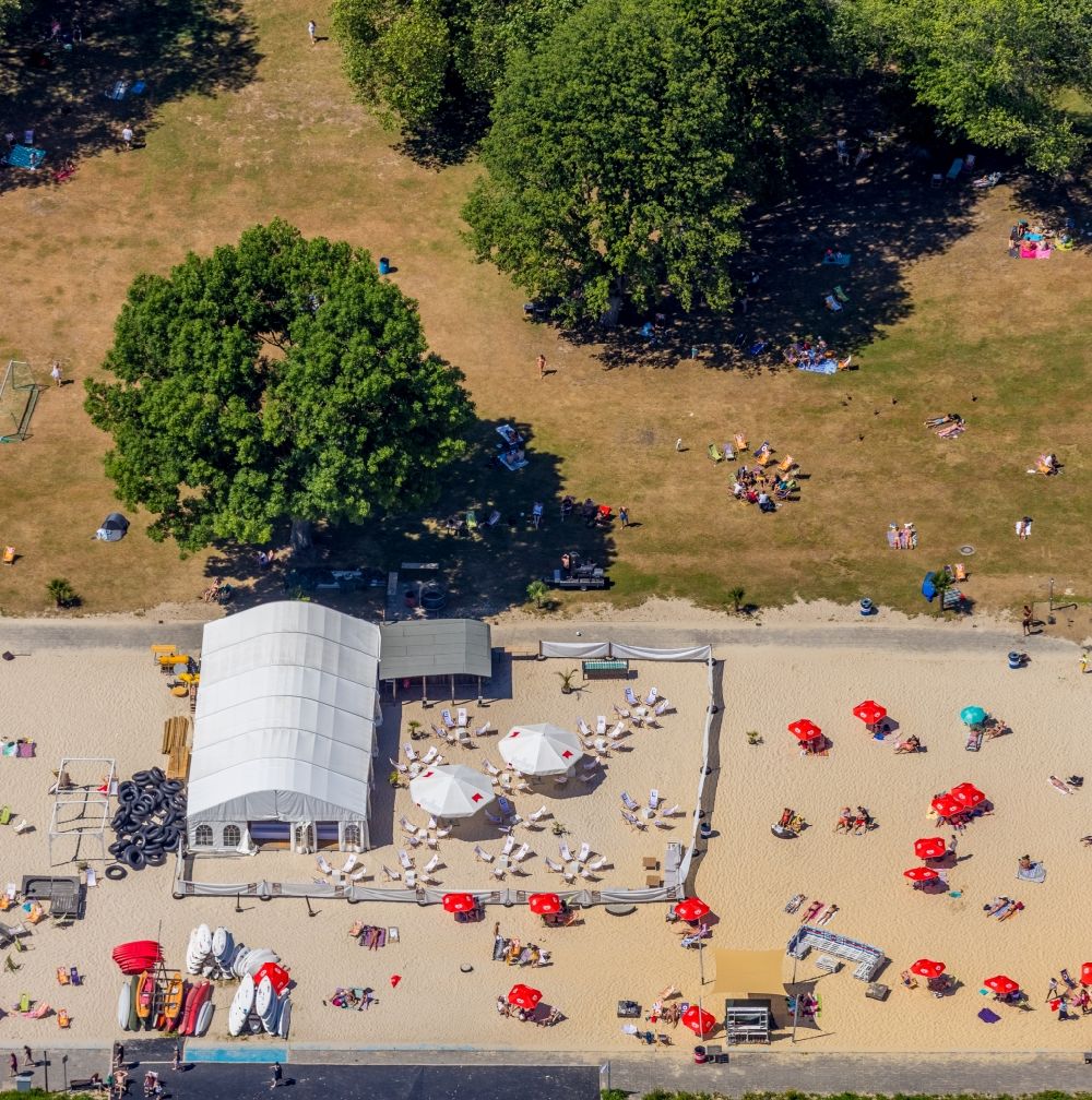 Essen from the bird's eye view: Sandy beach areas on the the Ruhr in the district Bredeney in Essen in the state North Rhine-Westphalia, Germany