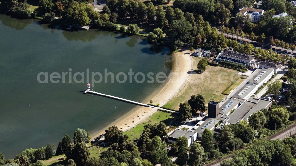 Hannover from above - Sandy beach areas on the Strandbad Maschsee in Hannover in the state Lower Saxony, Germany