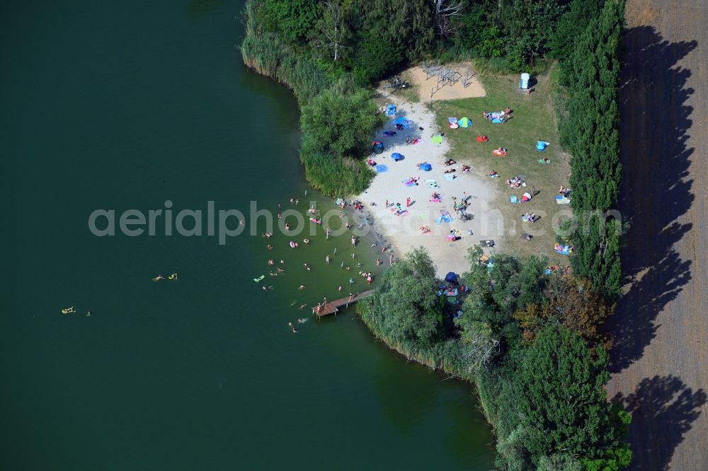 Aerial photograph Mittenwalde - Sandy beach areas on the on Tonsee in Mittenwalde in the state Brandenburg, Germany
