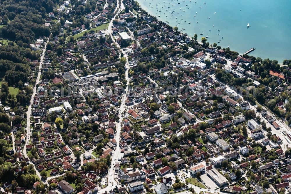 Herrsching am Ammersee from the bird's eye view: Riparian areas on the lake area of Ammersee in Herrsching am Ammersee in the state Bavaria, Germany