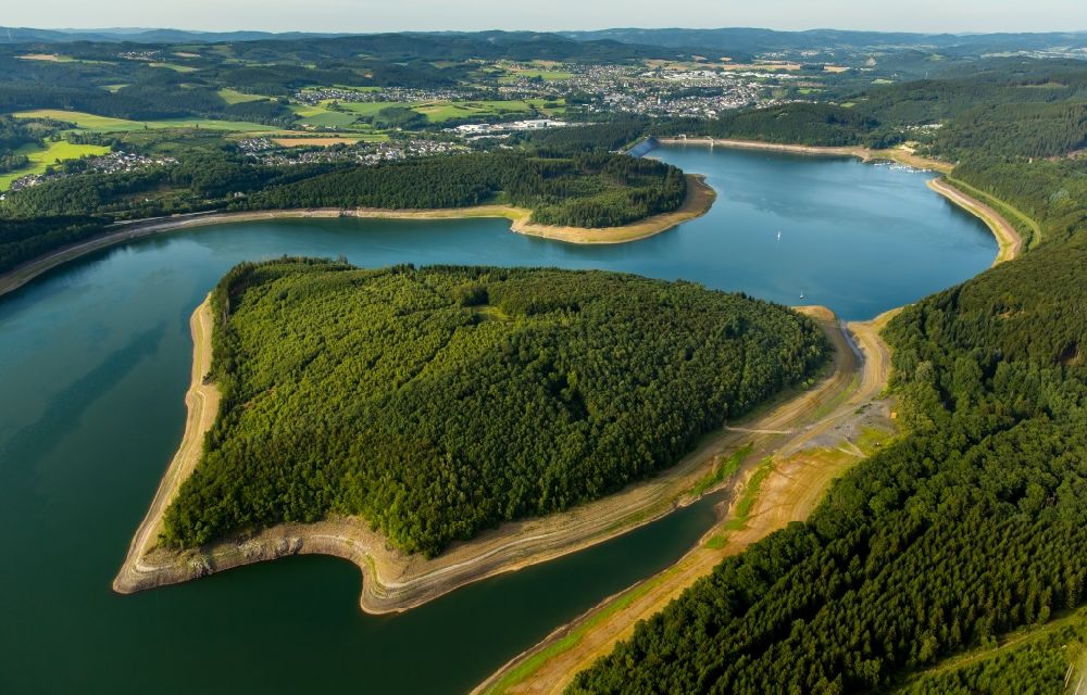 Olpe from above - Riparian areas on the lake area of Bigge in Olpe in the state North Rhine-Westphalia