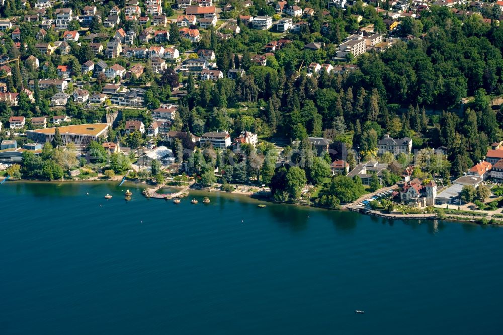 Überlingen from the bird's eye view: Riparian areas on the lake area of Lake Constance in Ueberlingen in the state Baden-Wuerttemberg, Germany