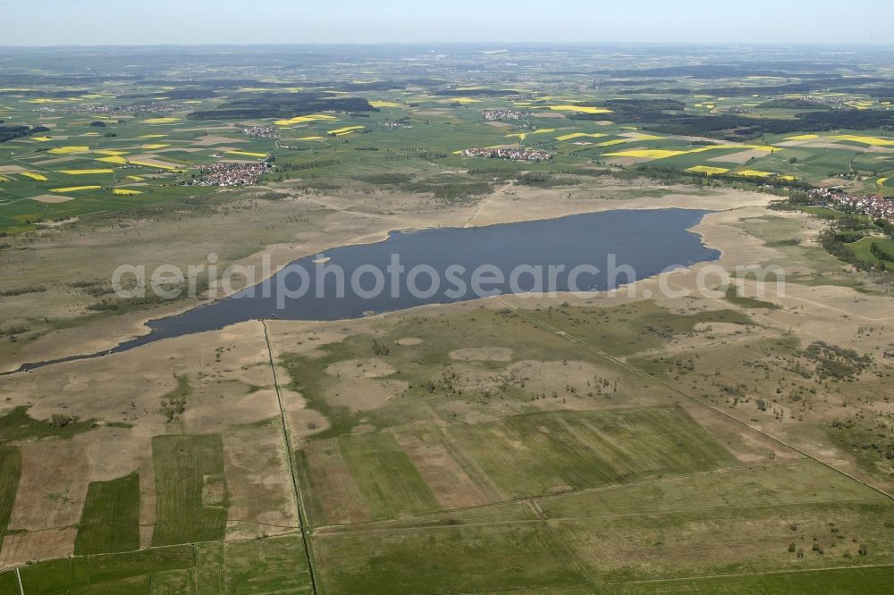 Oggelshausen from the bird's eye view: Riparian areas on the lake area of Federsee in Oggelshausen in the state Baden-Wuerttemberg