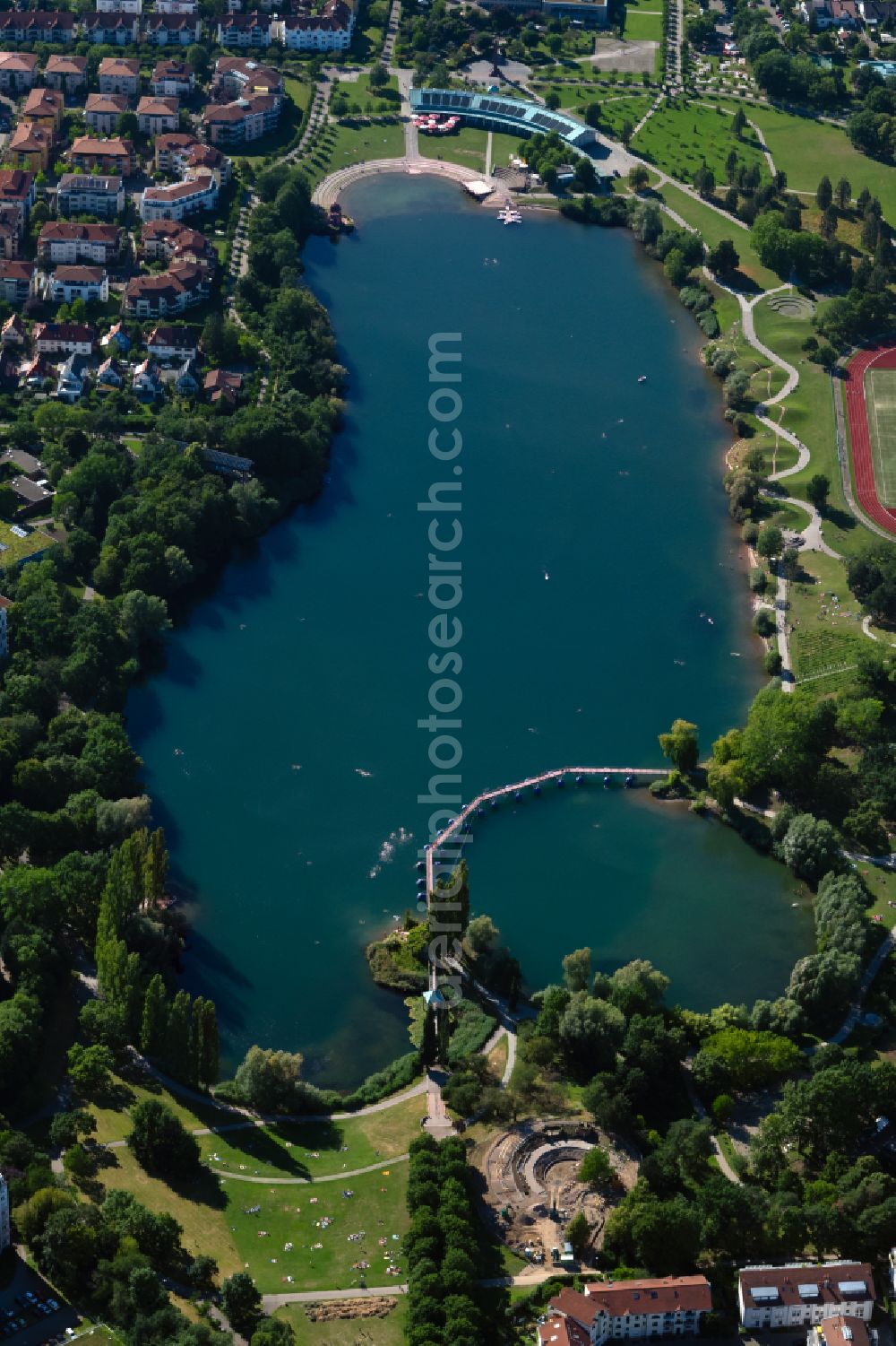 Aerial image Freiburg im Breisgau - Riparian areas on the lake area of Flueckigersee in the district Betzenhausen in Freiburg im Breisgau in the state Baden-Wurttemberg, Germany