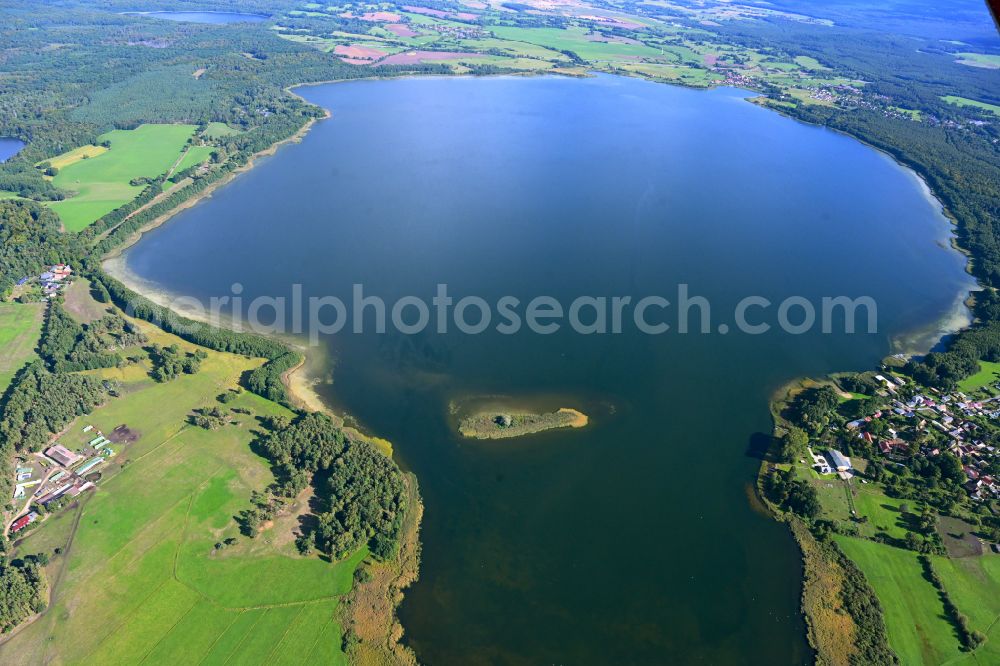 Aerial image Joachimsthal - Riparian areas on the lake area of Grimnitzsee in Joachimsthal in the state Brandenburg, Germany