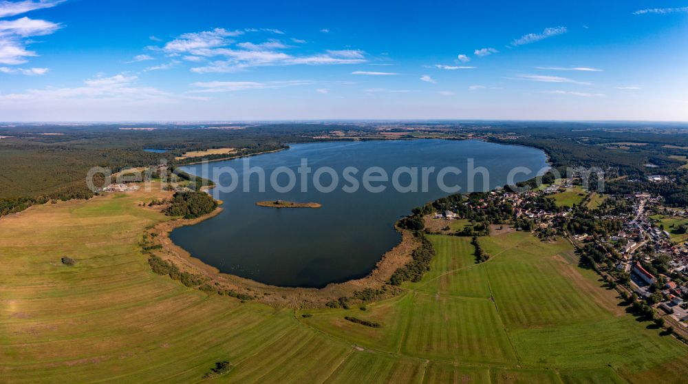 Aerial image Joachimsthal - Riparian areas on the lake area of Grimnitzsee in Joachimsthal in the state Brandenburg, Germany