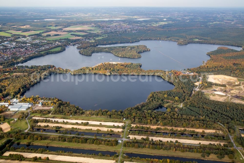 Haltern am See from the bird's eye view: Riparian areas on the lake area of Halterner Stausee in Haltern am See in the state North Rhine-Westphalia, Germany