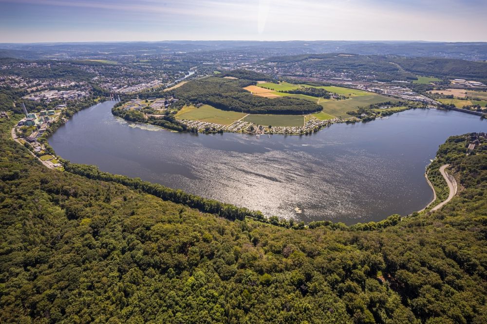 Aerial photograph Hagen - Riparian areas on the lake area of Harkortsee in Hagen in the state North Rhine-Westphalia, Germany