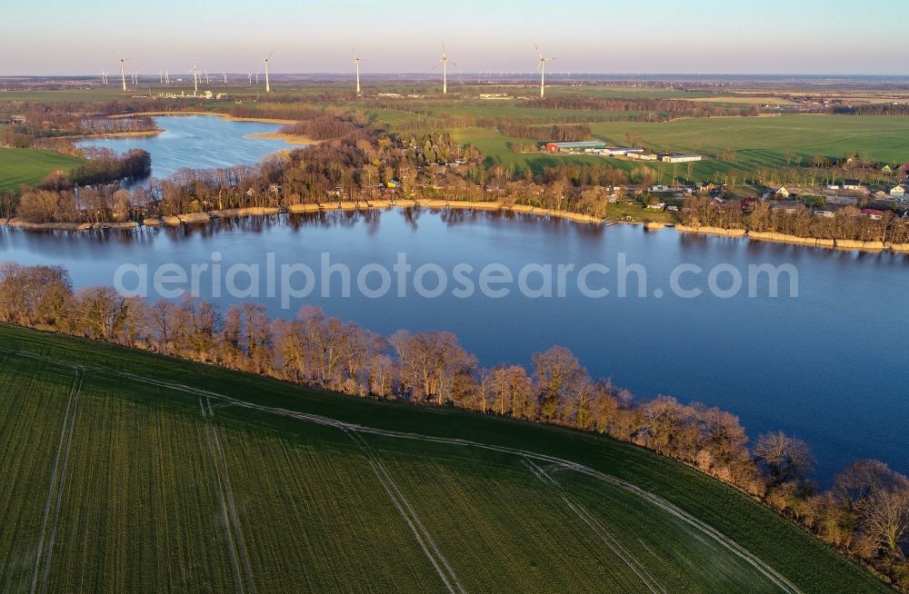 Aerial image Alt Zeschdorf - Riparian areas on the lake area of Hohenjesarscher See in Alt Zeschdorf in the state Brandenburg, Germany