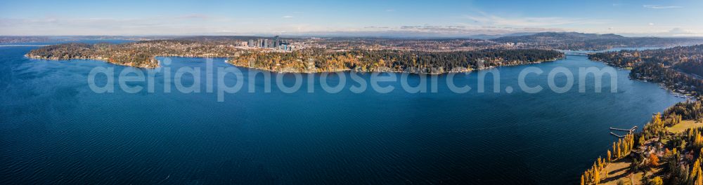 Aerial photograph Bellevue - Riparian areas on the lake area of Lake Washington in Bellevue in Washington, United States of America