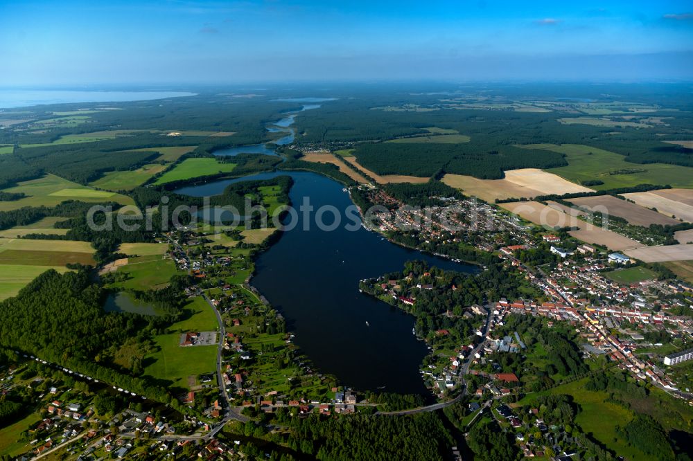 Aerial photograph Mirow - Riparian areas on the lake area of Mirower See in Mirow in the state Mecklenburg - Western Pomerania, Germany