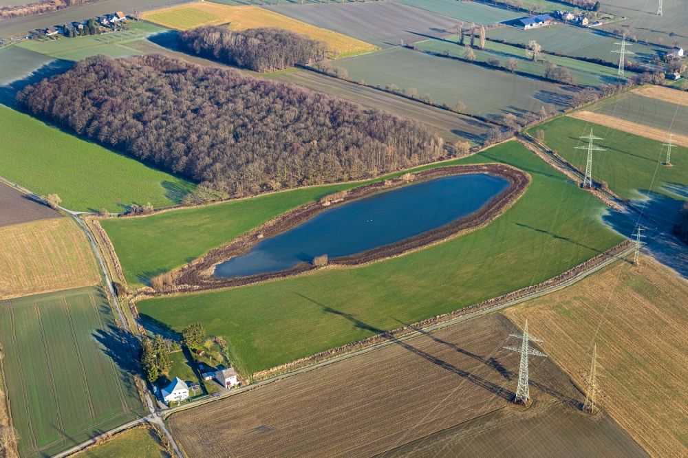 Aerial image Dortmund - Riparian areas on the lake area of Pleckenbrinksee in Dortmund in the state North Rhine-Westphalia, Germany