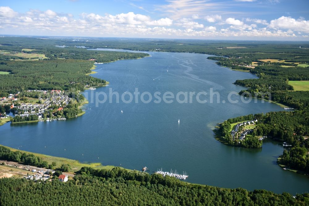 Wendisch Rietz from the bird's eye view: Riparian areas on the lake area of Scharmuetzelsee in Wendisch Rietz in the state Brandenburg