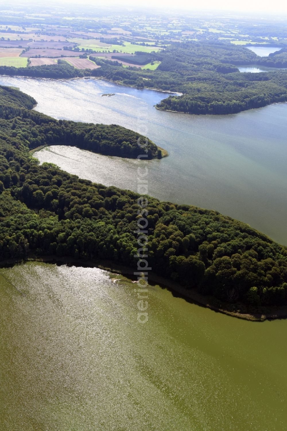 Aerial image Achterwehr - Riparian areas on the lake area of Westensee with the protected landscape Ahrensee und nordoestlicher Westensee in Achterwehr in the state Schleswig-Holstein