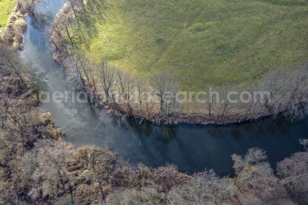 Aerial photograph Spreeau - Curved loop of the riparian zones on the course of the river Spree in Spreeau in the state Brandenburg, Germany
