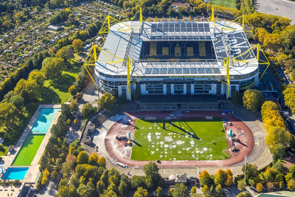 Dortmund from above - Extension and conversion site on the sports ground of the stadium Stadion Rote Erde on street Strobelallee in Dortmund at Ruhrgebiet in the state North Rhine-Westphalia, Germany