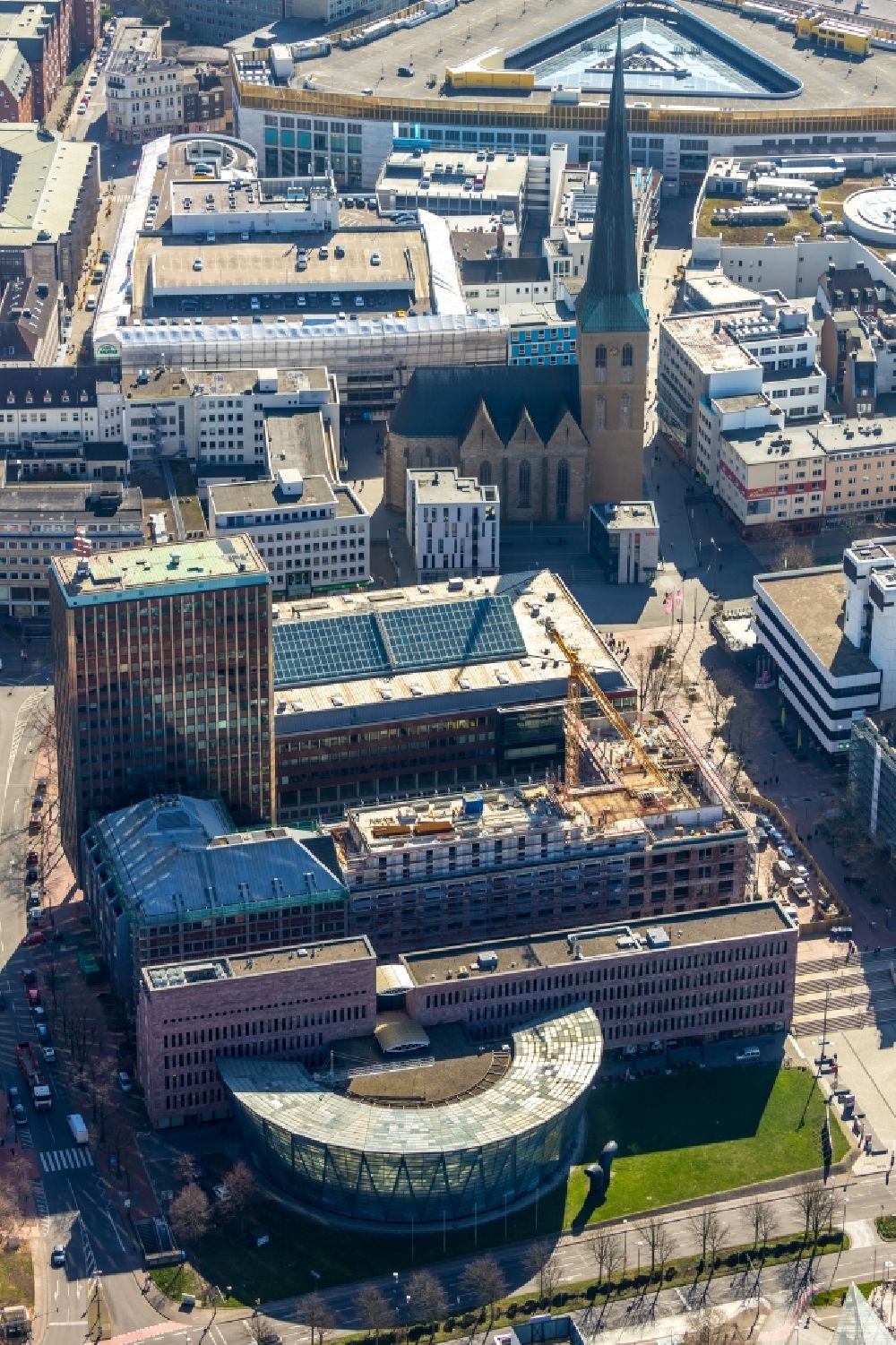Aerial photograph Dortmund - Construction site for the conversion, modernization and refurbishment of an office and commercial building Dortberghaus to the Intercity-Hotel am Koenigswall - Max-von-der-Gruen-Platz in the district City-West in Dortmund in the state North Rhine-Westphalia, Germany