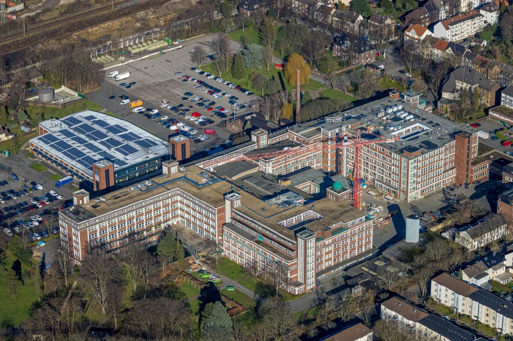 Aerial image Mülheim an der Ruhr - Construction site for reconstruction and modernization and renovation of an office and commercial building in Muelheim on the Ruhr at Ruhrgebiet in the state North Rhine-Westphalia, Germany