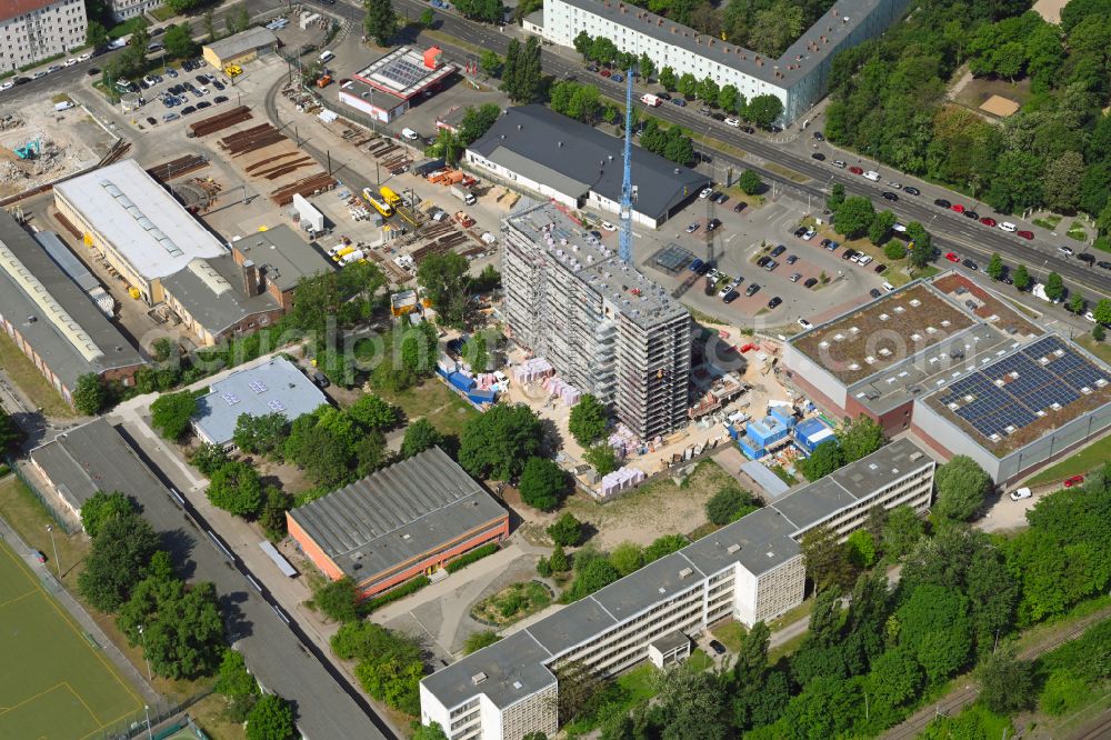 Berlin from above - Construction site for reconstruction and modernization and renovation of an office and commercial building in the district Prenzlauer Berg in Berlin, Germany