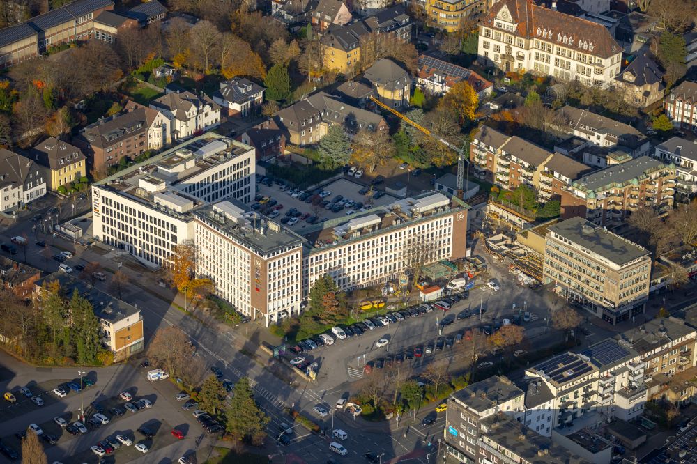 Aerial photograph Bottrop - Construction site for the conversion and modernization of an office and commercial building of the RAG building to the Bauknecht Quartier on Hans-Boeckler-Strasse in the district of Stadtmitte in Bottrop in the Ruhr area in the state of North Rhine-Westphalia, Germany