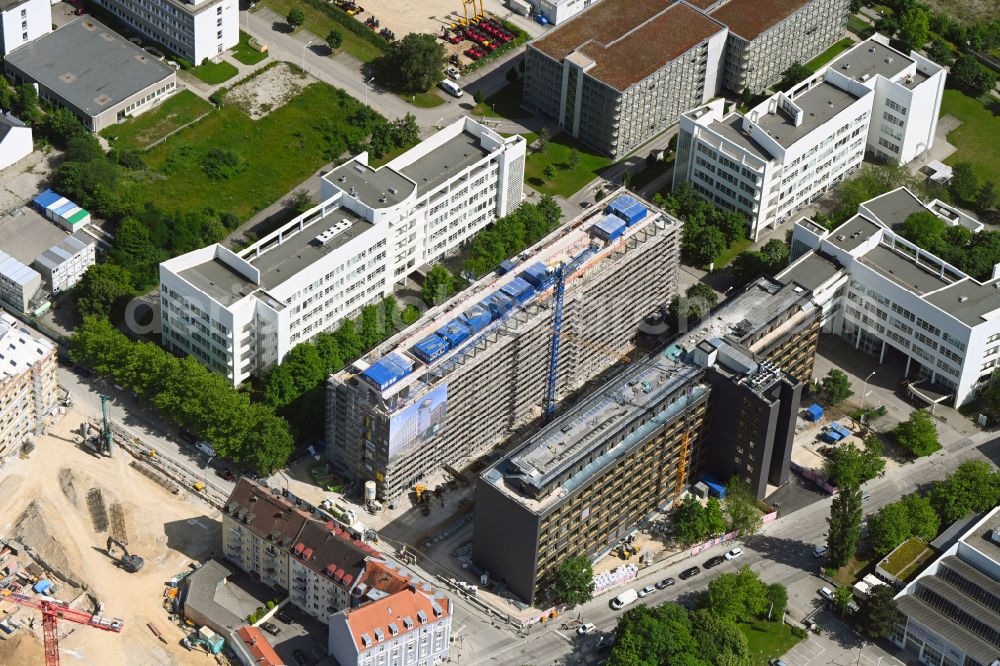 München from the bird's eye view: Construction site for reconstruction and modernization and renovation of an office and commercial building M-YARD on Gmunder Strasse - Hofmannstrasse in the district Obersendling in Munich in the state Bavaria, Germany