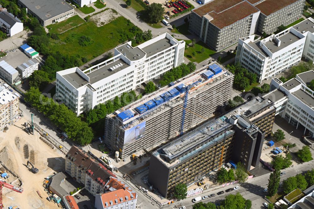 Aerial image München - Construction site for reconstruction and modernization and renovation of an office and commercial building M-YARD on Gmunder Strasse - Hofmannstrasse in the district Obersendling in Munich in the state Bavaria, Germany