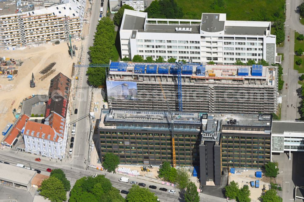 München from the bird's eye view: Construction site for reconstruction and modernization and renovation of an office and commercial building M-YARD on Gmunder Strasse - Hofmannstrasse in the district Obersendling in Munich in the state Bavaria, Germany