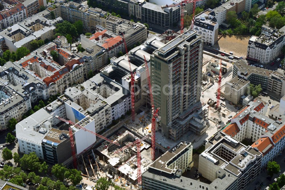Berlin from the bird's eye view: Construction site for reconstruction and modernization and renovation of an office and commercial building Fuerst in the district Charlottenburg in Berlin, Germany