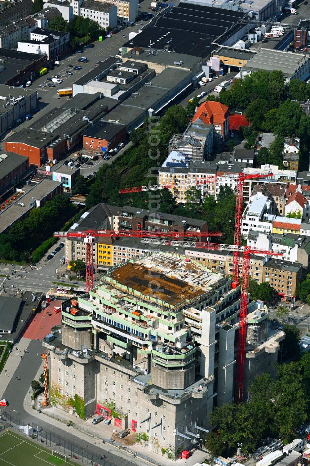 Aerial image Hamburg - Construction site on Bunker building complex made of concrete and steel Medienbunker or Hamburger Flaktuerme on Feldstrasse in the district Sankt Pauli in Hamburg, Germany