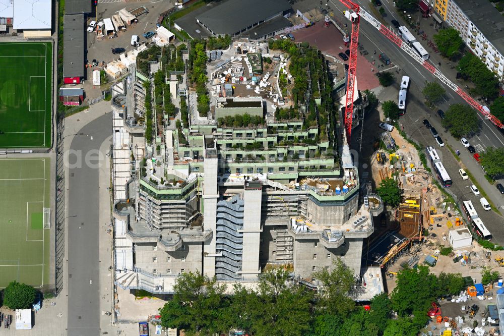 Aerial image Hamburg - Construction site for the conversion of the bunker building complex Medienbunker on Feldstrasse in the district of Sankt Pauli in Hamburg, Germany