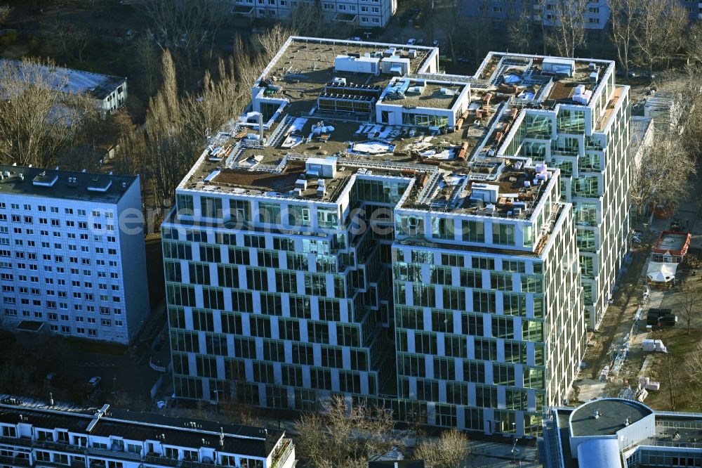 Aerial photograph Berlin - Reconstruction of the former department store building Kaufhof - Centrum Warenhaus on Hermann-Stoehr-Platz - Koppenstrasse in the district Friedrichshain in Berlin, Germany