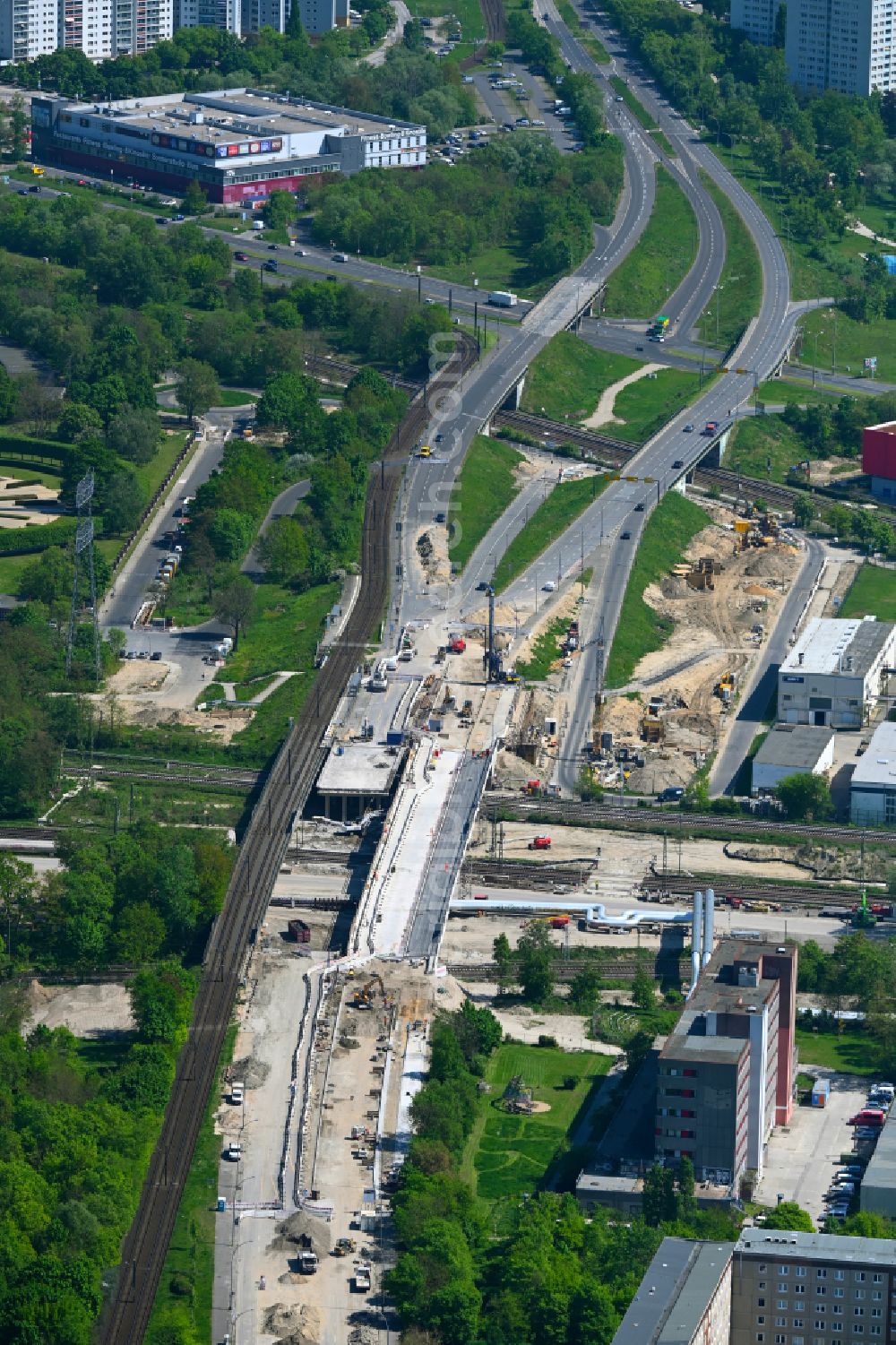Aerial photograph Berlin - Construction site for a replacement building for the renovation, renewal and repair of the bridge structure Marzahner Bruecke on Landsberger Allee in the Marzahn district of Berlin, Germany