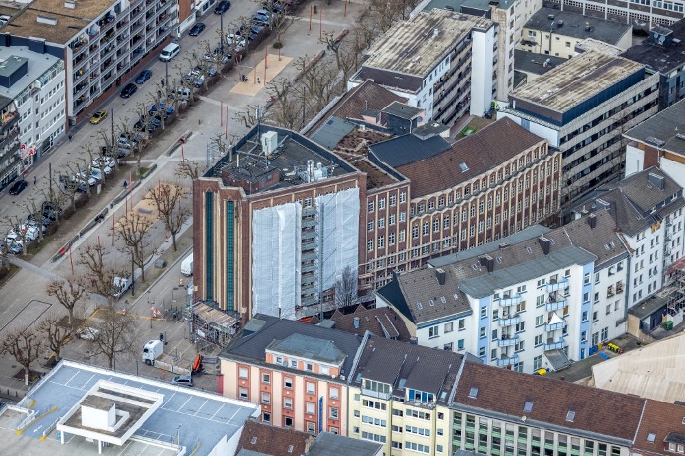 Aerial image Oberhausen - Construction sites for the conversion, expansion and modernization of the adult education center Bert-Brecht-Haus on Paul-Resch-Strasse in Oberhausen in the Ruhr area in the state North Rhine-Westphalia, Germany