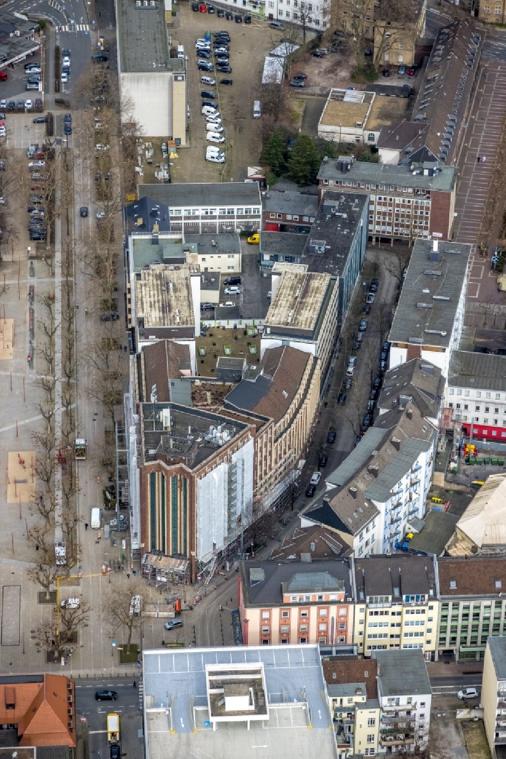 Oberhausen from the bird's eye view: Construction sites for the conversion, expansion and modernization of the adult education center Bert-Brecht-Haus on Paul-Resch-Strasse in Oberhausen in the Ruhr area in the state North Rhine-Westphalia, Germany
