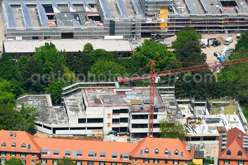 Darmstadt from the bird's eye view: Construction sites for the conversion, expansion and modernization of the school building Christoph-Graupner-Schule on street Vogelsbergstrasse in Darmstadt in the state Hesse, Germany