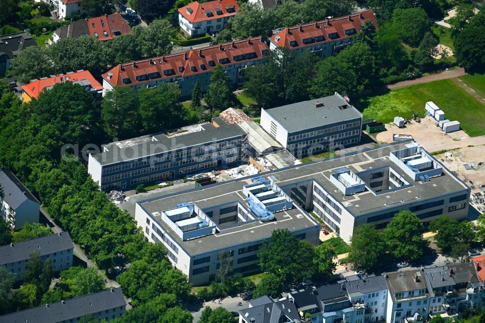 Aerial image Hannover - Construction sites for the conversion, expansion and modernization of the school building Gymnasium Sophienschule on street Lueerstrasse in the district Zoo in Hannover in the state Lower Saxony, Germany