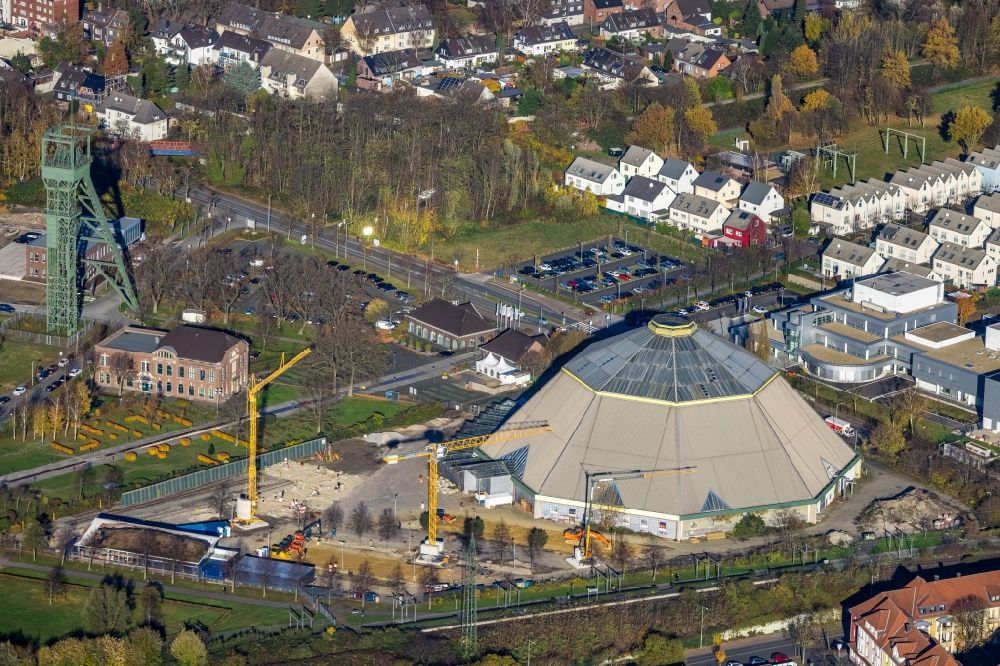 Aerial photograph Oberhausen - Reconstruction and renovation of the old Gartendom on Vestische Strasse in Oberhausen in the state North Rhine-Westphalia, Germany