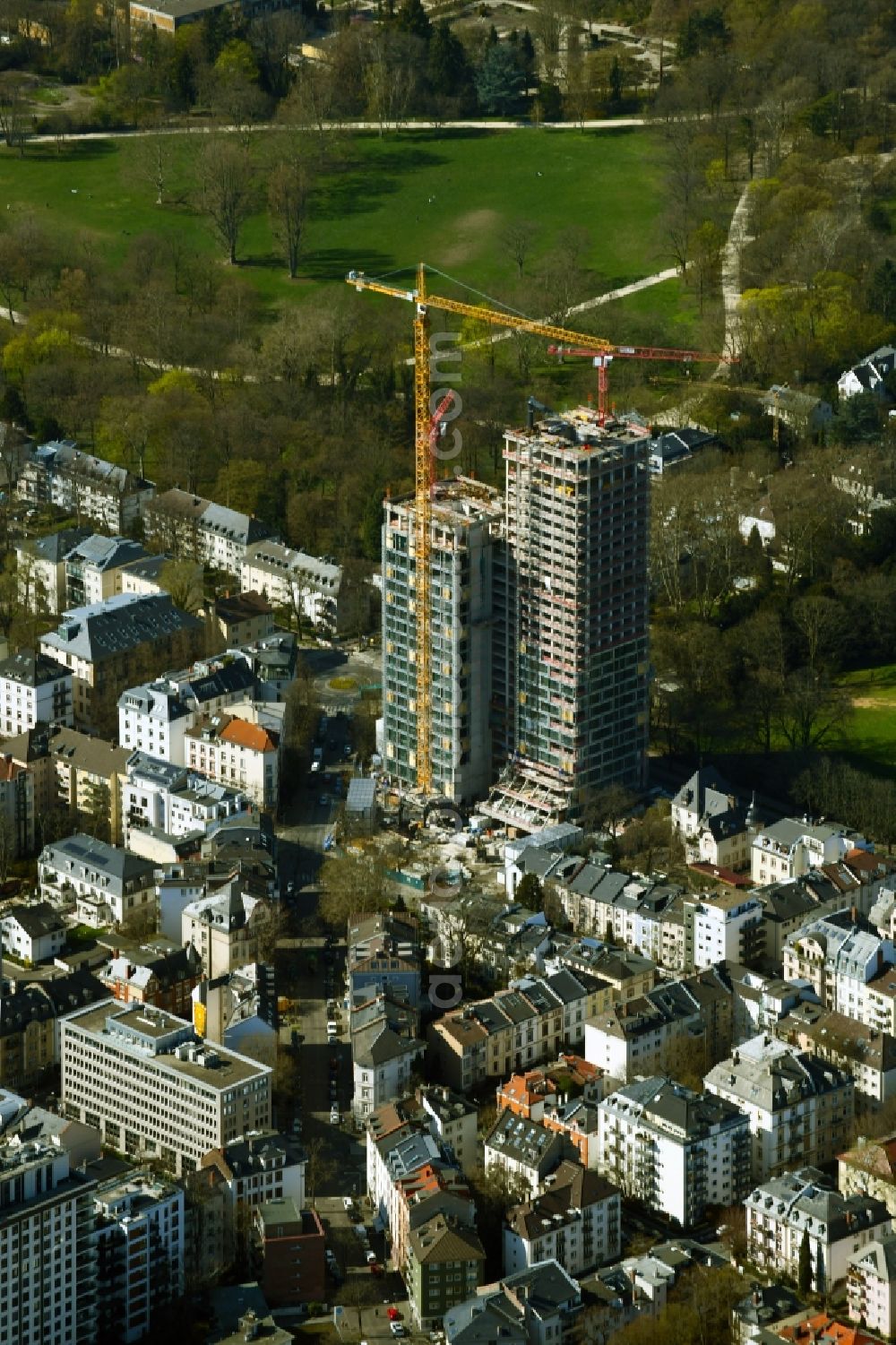 Aerial photograph Frankfurt am Main - Reconstruction and new construction of high-rise building 160 PARK VIEW on Fuerstenbergerstrasse in Frankfurt in the state Hesse, Germany