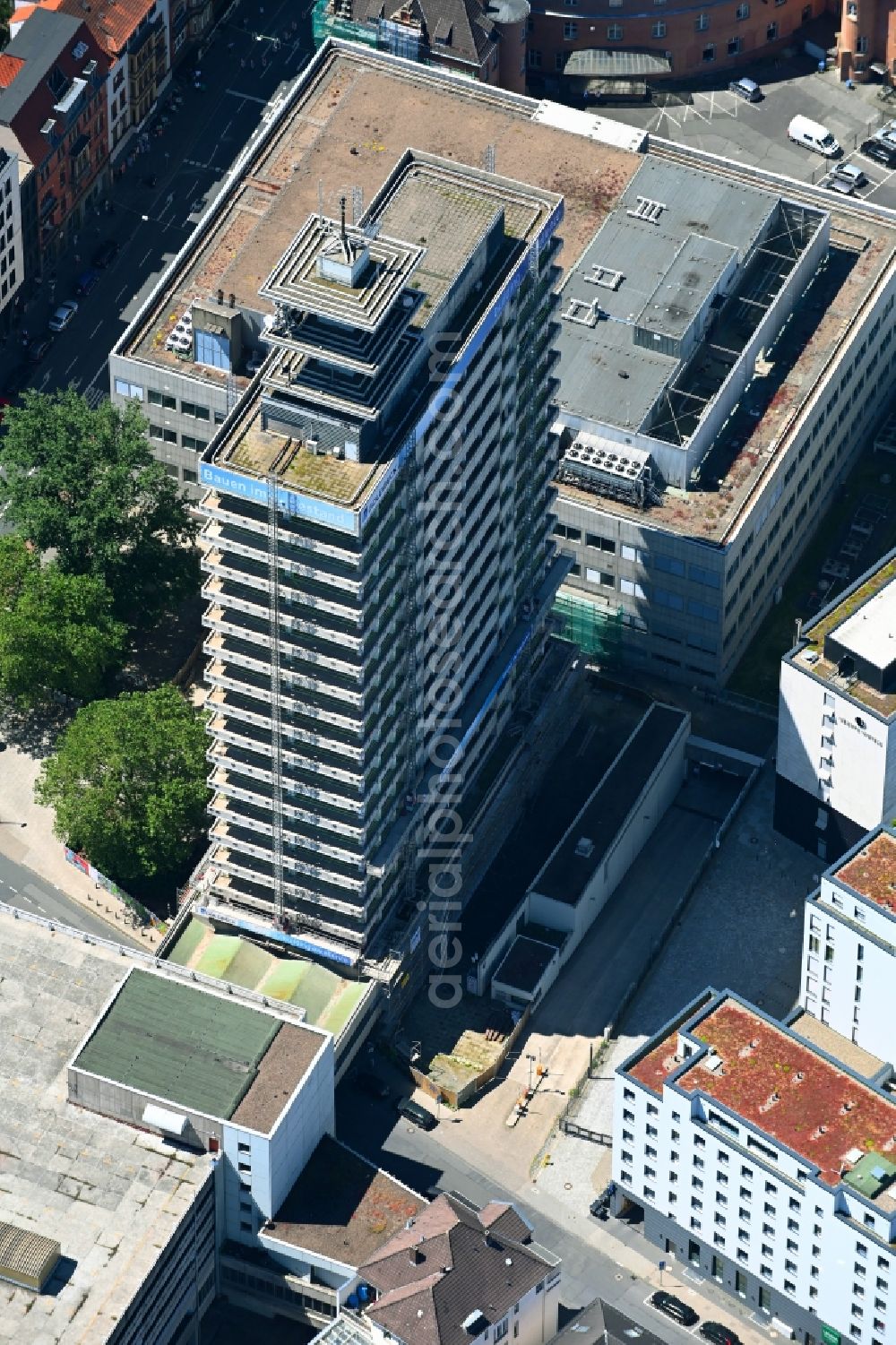 Bielefeld from the bird's eye view: Reconstruction and new construction of high-rise building on Kesselbrink on Friedrich-Ebert-Strasse in the district Mitte in Bielefeld in the state North Rhine-Westphalia, Germany