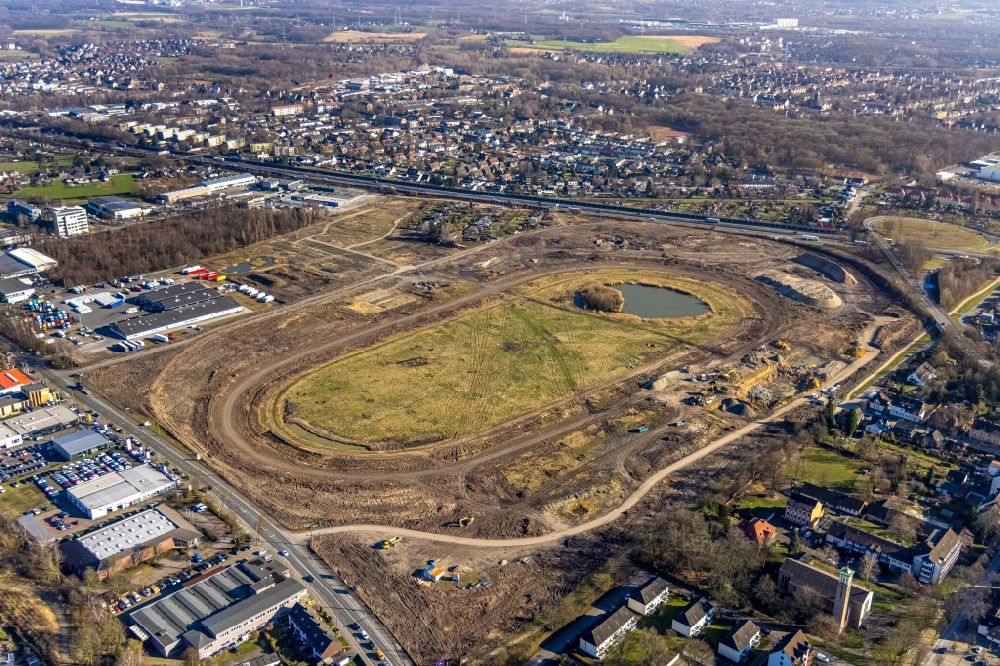 Aerial image Recklinghausen - Development, demolition and renovation work on the site of the former racing track - harness racing track as part of the integrated district development concept (ISEK) Hillerheide in Recklinghausen in the state of North Rhine-Westphalia, Germany