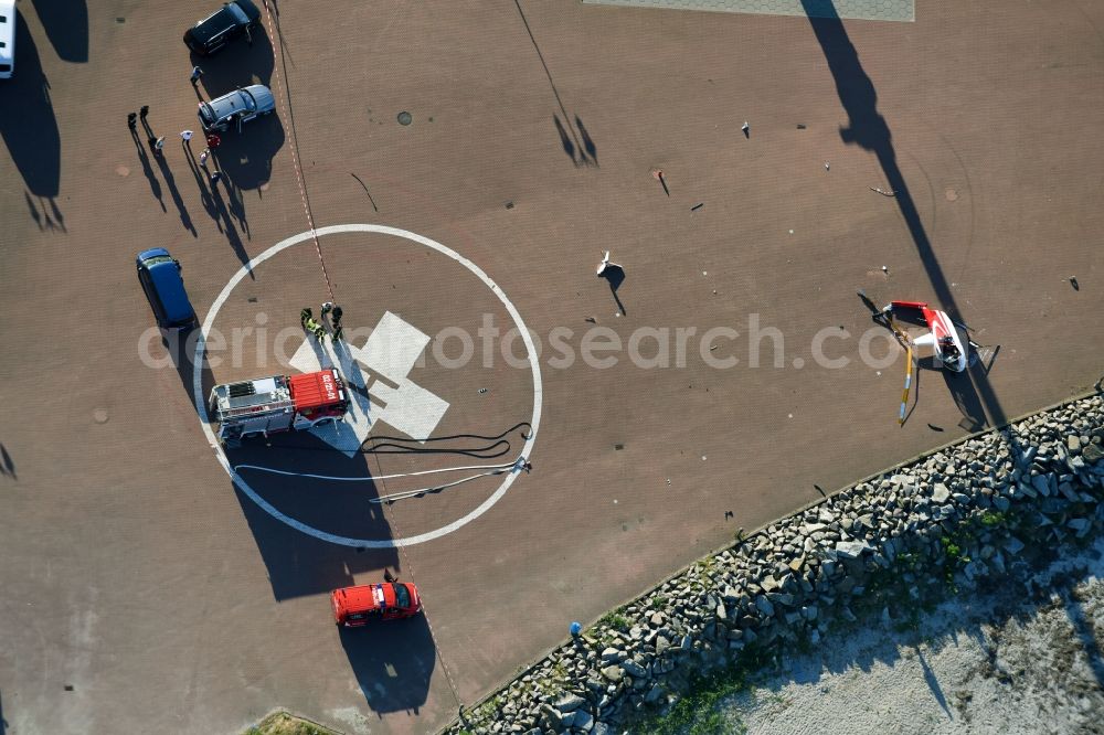 Rostock from the bird's eye view: Helicopter fall landing field - airfield for helicopter on the area of the yacht harbour residence high dune in Rostock in the federal state Mecklenburg-West Pomerania, Germany