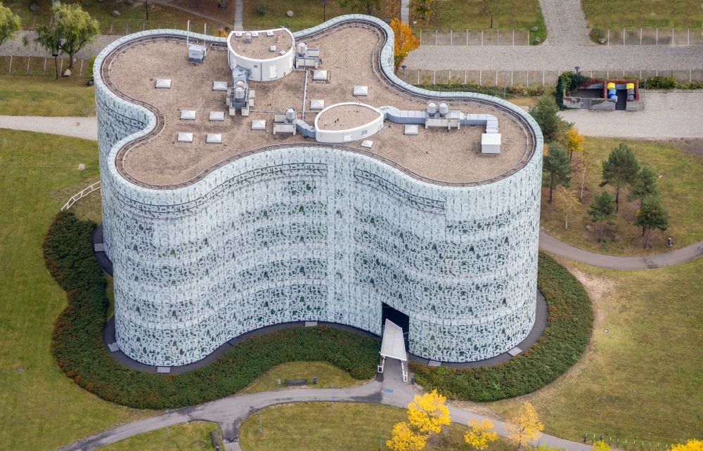 Aerial photograph Cottbus - Central university library in the Information, Communication and Media Center at the campus of BTU Cottbus - Senftenberg in the state of Brandenburg
