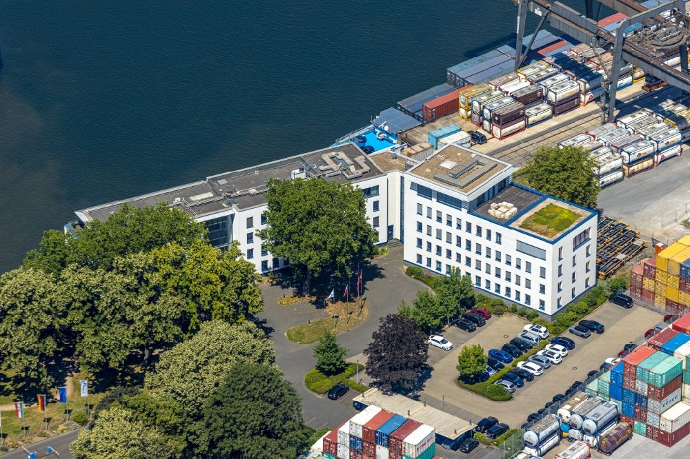 Aerial photograph Duisburg - Administration building of the company Duisburger Hafen AG on Alte Ruhrorter Strasse in the district Ruhrort in Duisburg in the state North Rhine-Westphalia, Germany