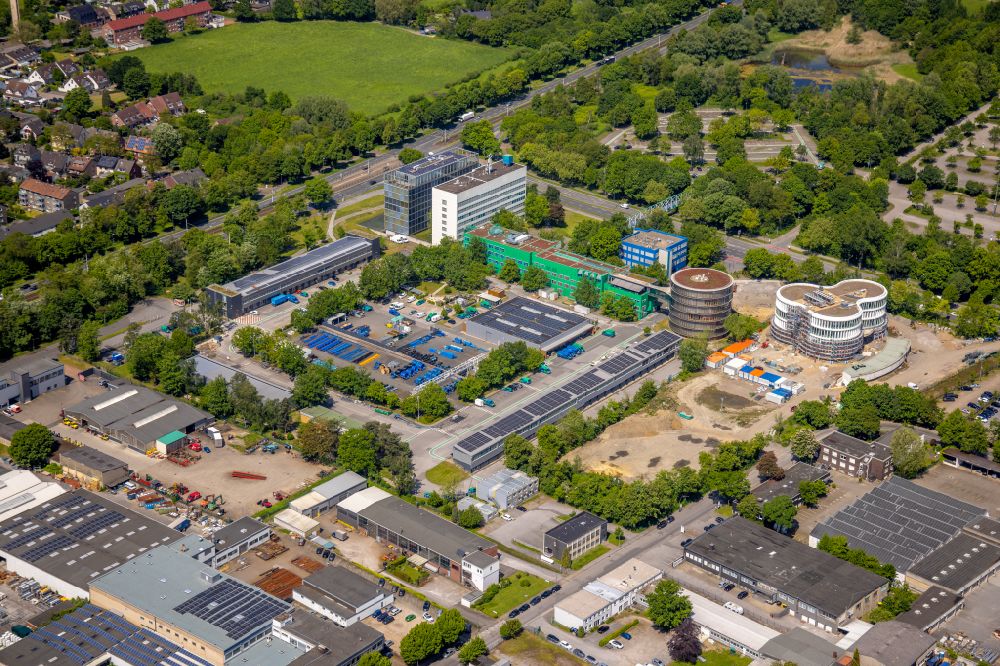 Gelsenkirchen from the bird's eye view: Administration building of the company GELSENWASSER AG on Willy-Brandt-Allee on street Willy-Brandt-Allee in the district Erle in Gelsenkirchen in the state North Rhine-Westphalia, Germany