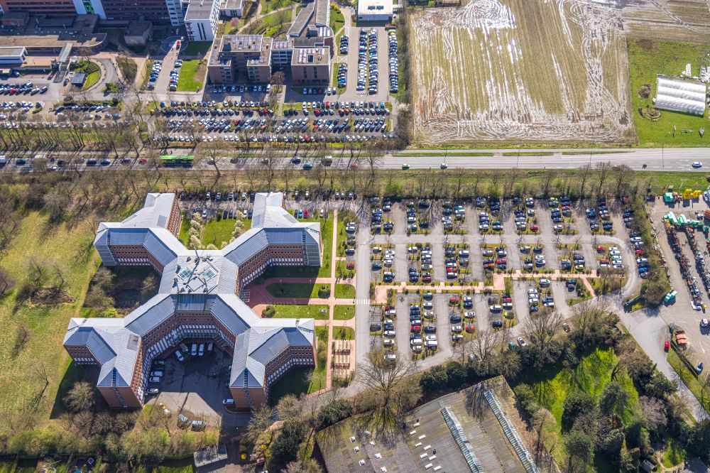 Aerial image Wesel - Administration building of the company Gi Group Deutschland GmbH Servicecenter on Philipp-Reis-Strasse in Wesel in the state North Rhine-Westphalia, Germany