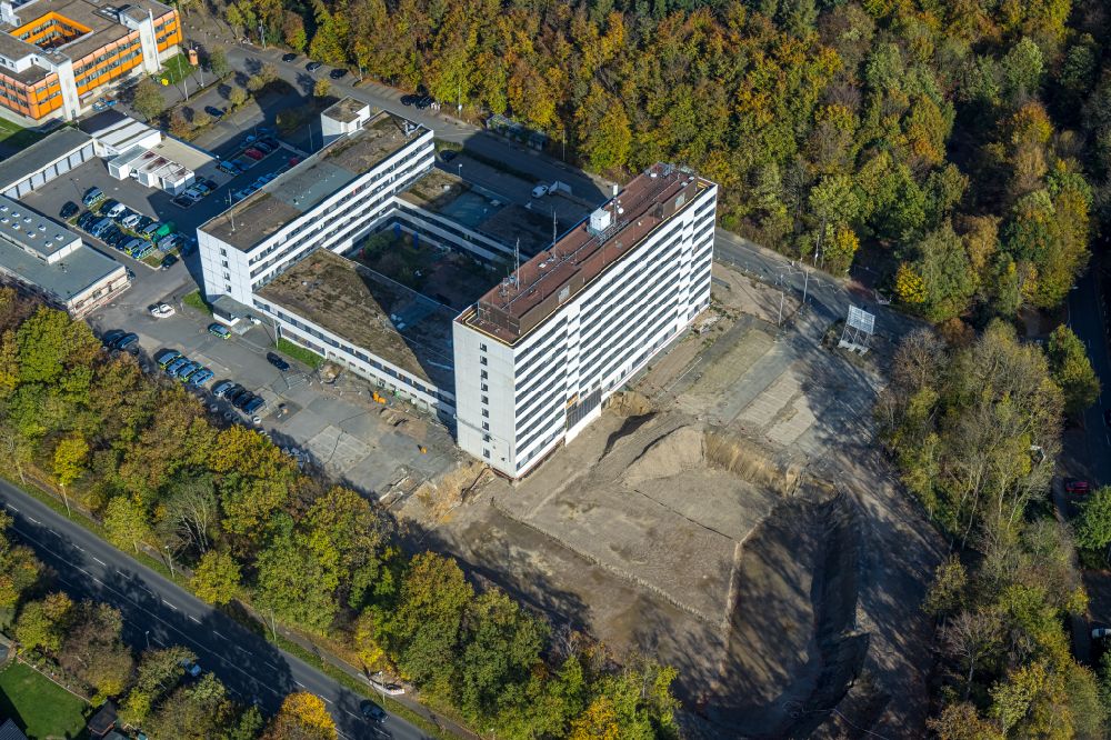 Aerial photograph Hagen - Administration building of the company Landesbetrieb Information und Technik overlooking the police headquarters in Hagen at Ruhrgebiet in the state North Rhine-Westphalia, Germany